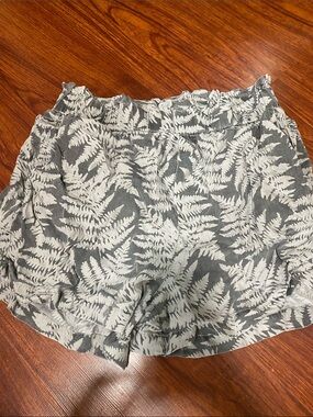 Anine Bing Gray and White Fern-Print High Waist Shorts